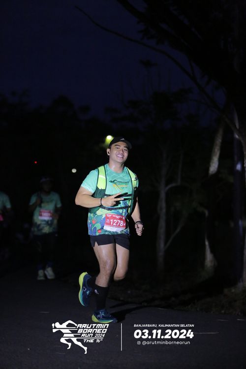 Race photo from Arutmin Borneo Run 2024