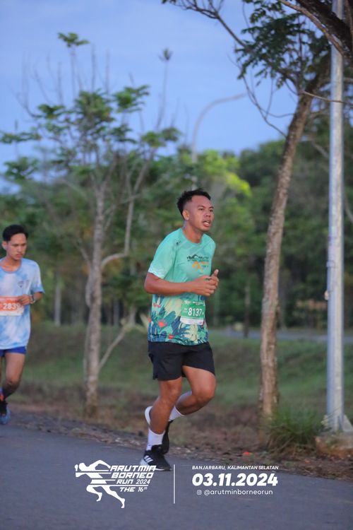 Race photo from Arutmin Borneo Run 2024