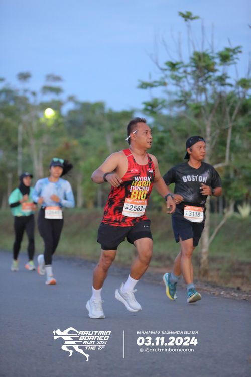 Race photo from Arutmin Borneo Run 2024