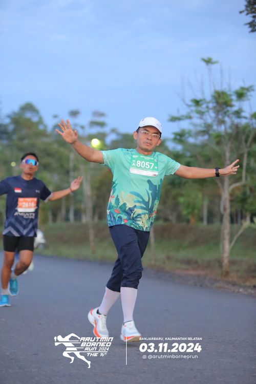 Race photo from Arutmin Borneo Run 2024