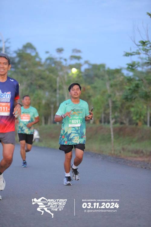 Race photo from Arutmin Borneo Run 2024