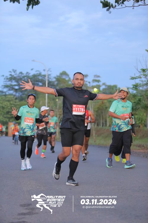 Race photo from Arutmin Borneo Run 2024