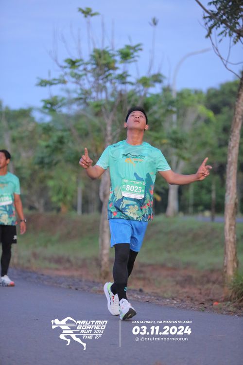 Race photo from Arutmin Borneo Run 2024