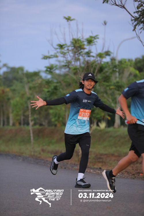Race photo from Arutmin Borneo Run 2024