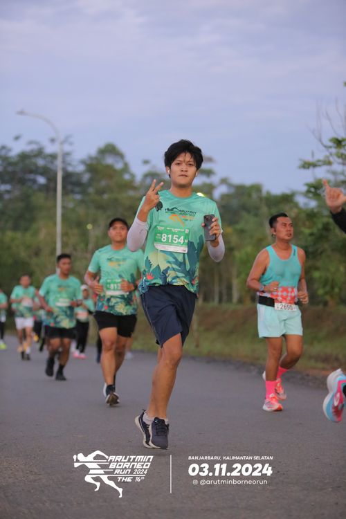 Race photo from Arutmin Borneo Run 2024