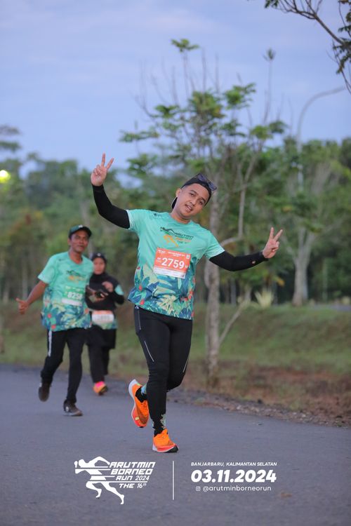 Race photo from Arutmin Borneo Run 2024