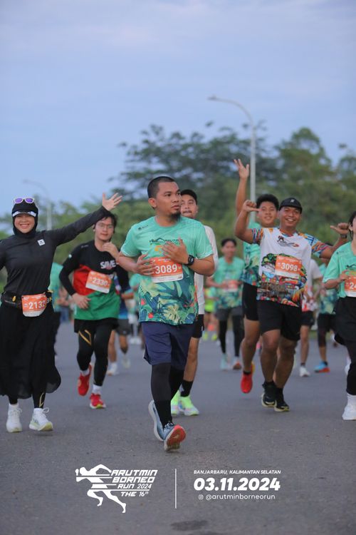 Race photo from Arutmin Borneo Run 2024