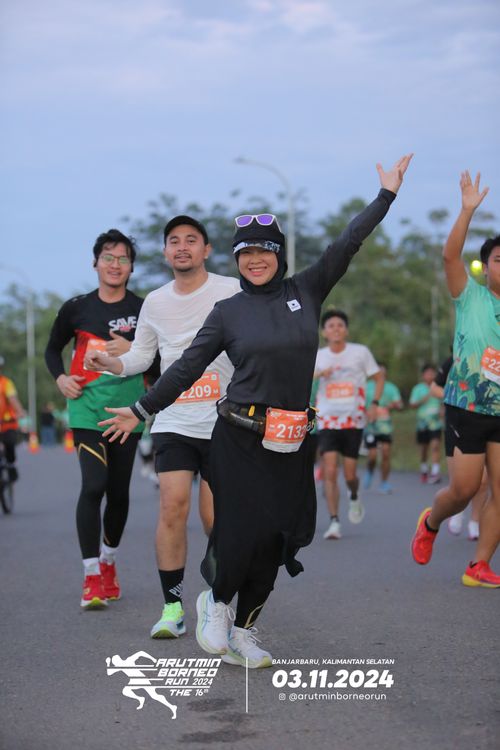 Race photo from Arutmin Borneo Run 2024