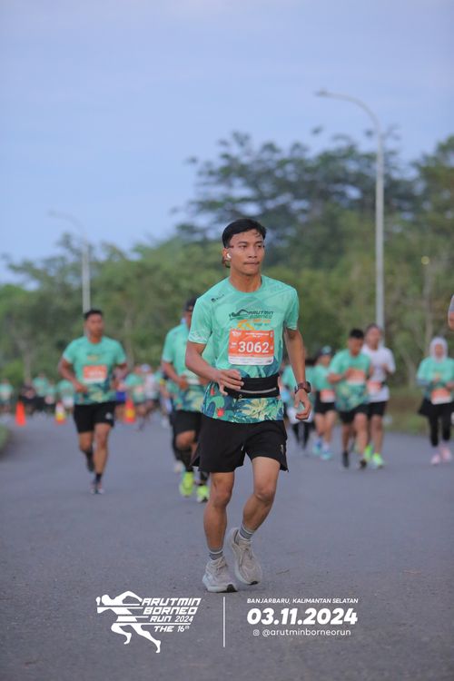 Race photo from Arutmin Borneo Run 2024