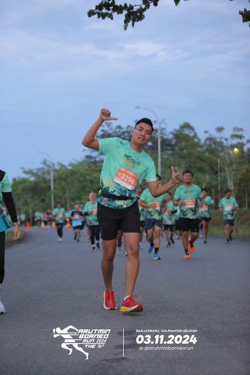 Race photo from Arutmin Borneo Run 2024