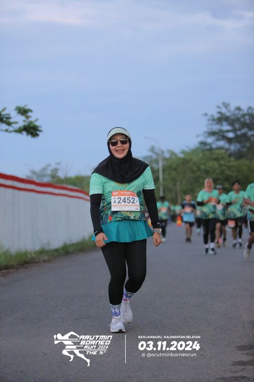 Race photo from Arutmin Borneo Run 2024