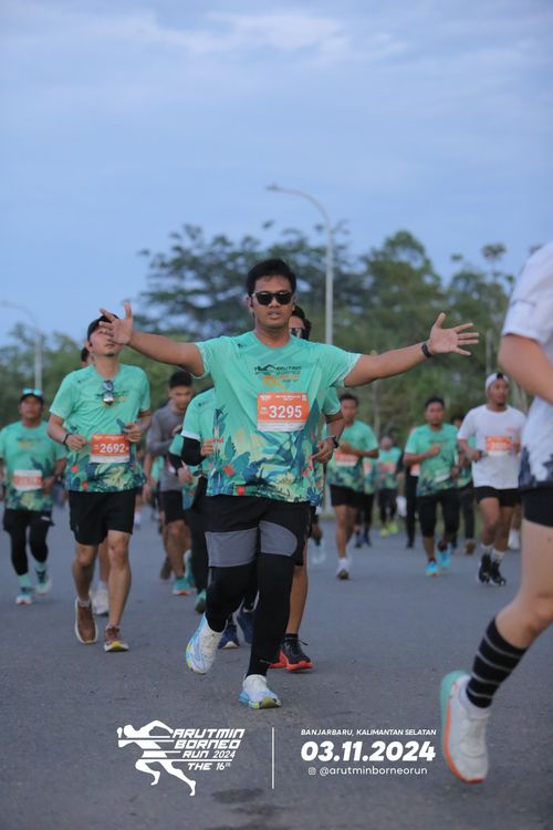 Race photo from Arutmin Borneo Run 2024