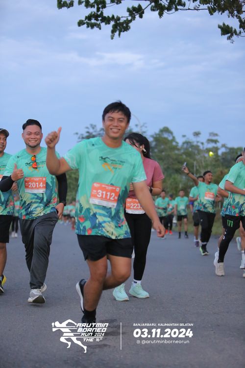 Race photo from Arutmin Borneo Run 2024