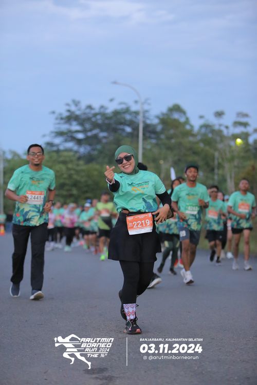 Race photo from Arutmin Borneo Run 2024