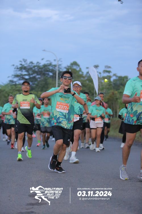 Race photo from Arutmin Borneo Run 2024