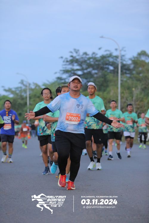 Race photo from Arutmin Borneo Run 2024