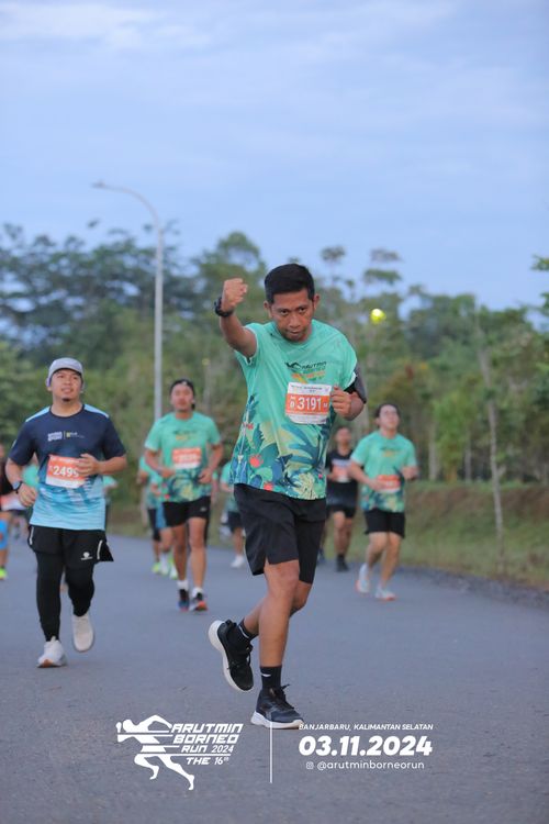 Race photo from Arutmin Borneo Run 2024