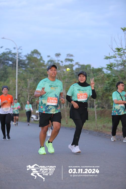 Race photo from Arutmin Borneo Run 2024