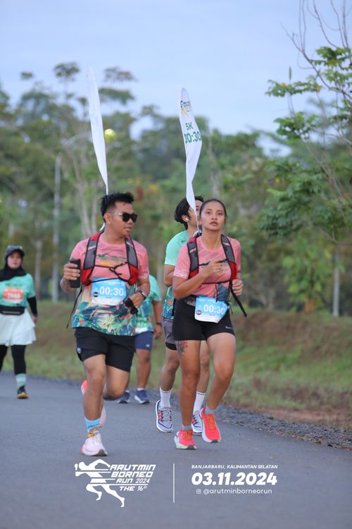 Race photo from Arutmin Borneo Run 2024