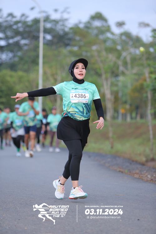 Race photo from Arutmin Borneo Run 2024