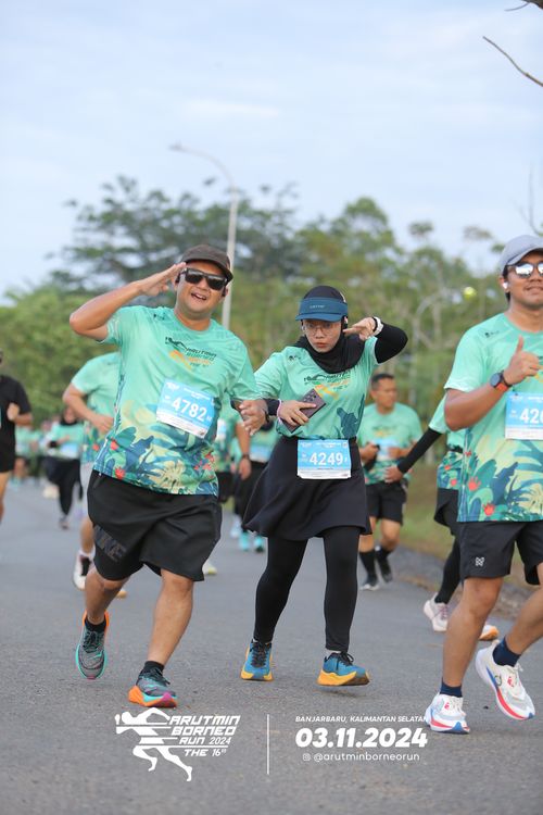 Race photo from Arutmin Borneo Run 2024