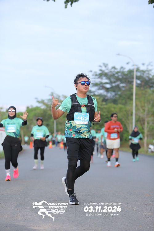 Race photo from Arutmin Borneo Run 2024