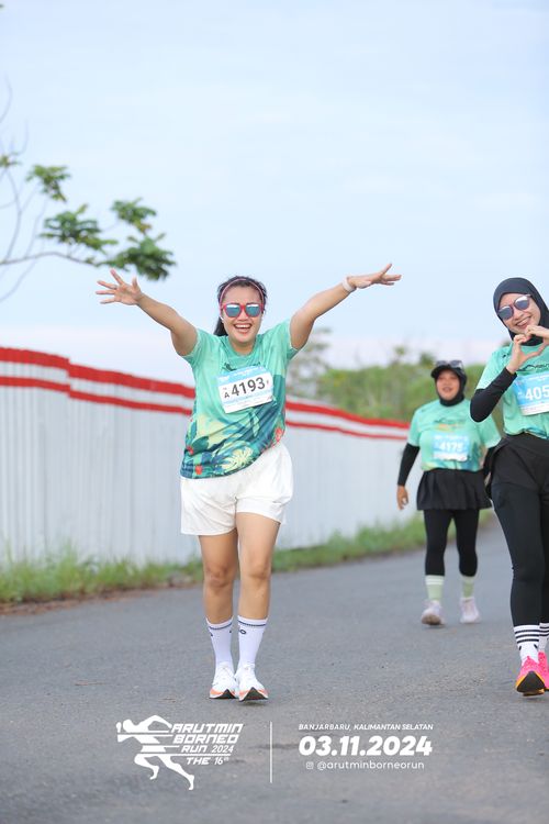 Race photo from Arutmin Borneo Run 2024