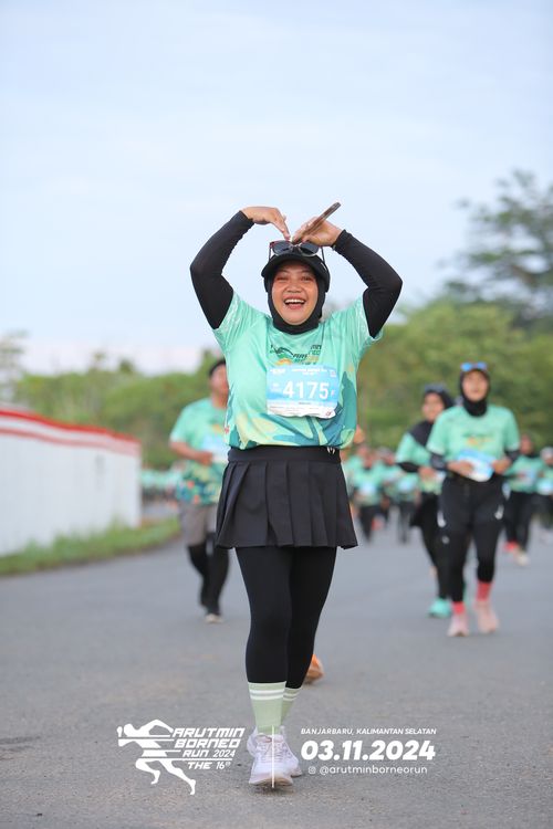 Race photo from Arutmin Borneo Run 2024