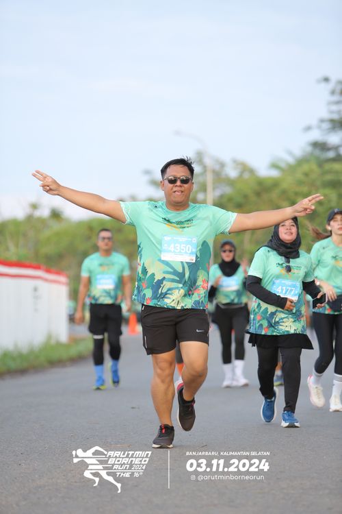 Race photo from Arutmin Borneo Run 2024
