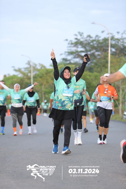 Race photo from Arutmin Borneo Run 2024