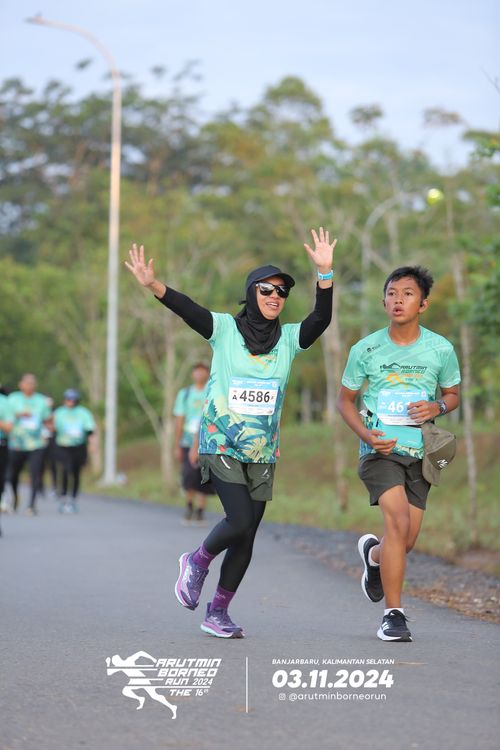 Race photo from Arutmin Borneo Run 2024
