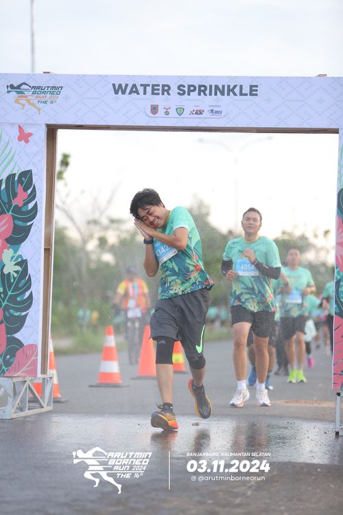 Race photo from Arutmin Borneo Run 2024