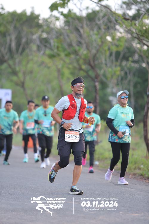 Race photo from Arutmin Borneo Run 2024