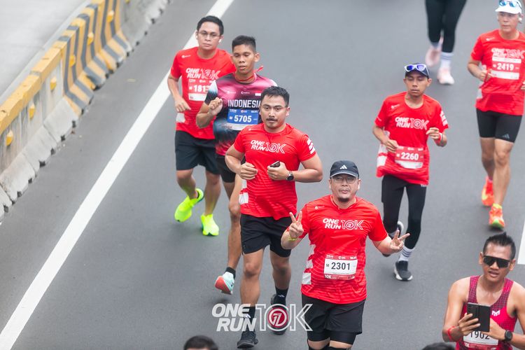 Race photo from ONE RUN 10K 2025
