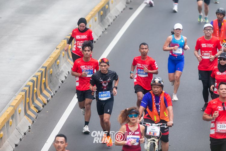 Race photo from ONE RUN 10K 2025