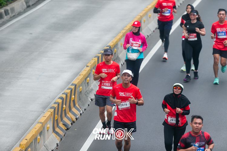 Race photo from ONE RUN 10K 2025