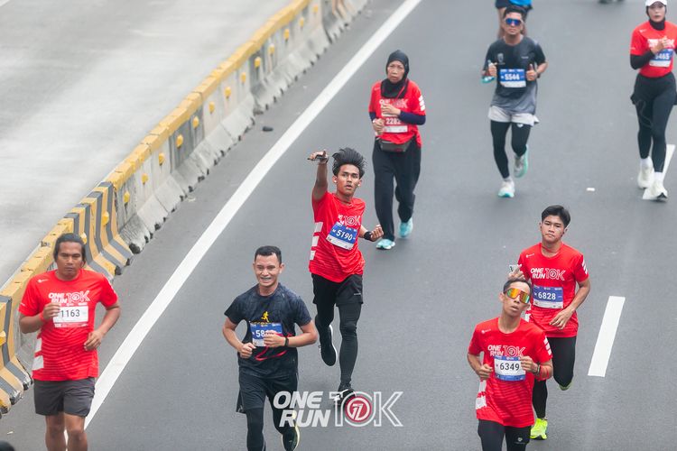 Race photo from ONE RUN 10K 2025