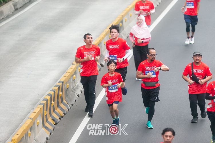 Race photo from ONE RUN 10K 2025
