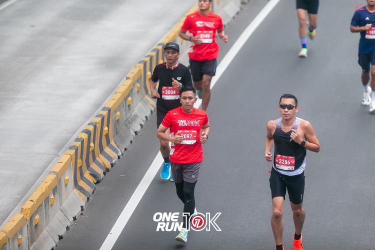 Race photo from ONE RUN 10K 2025