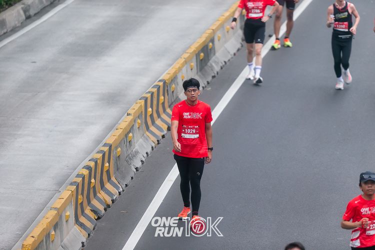Race photo from ONE RUN 10K 2025