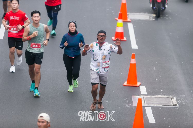 Race photo from ONE RUN 10K 2025