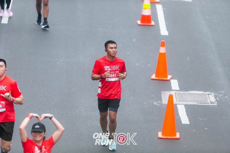 Race photo from ONE RUN 10K 2025