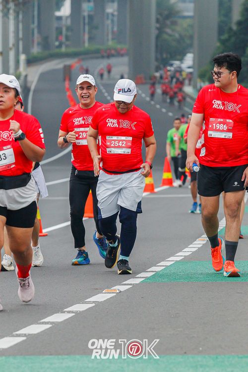 Race photo from ONE RUN 10K 2025