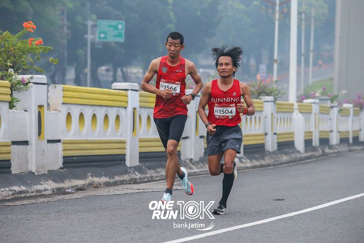 Race photo from ONE RUN 10 K