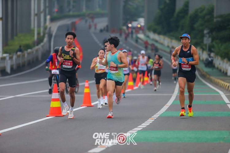 Race photo from ONE RUN 10K 2025