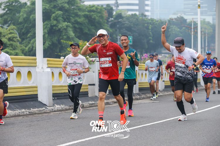 Race photo from ONE RUN 10 K
