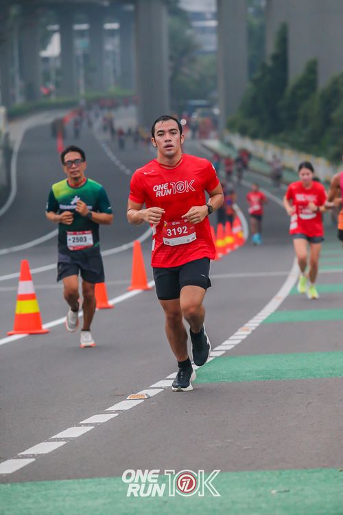 Race photo from ONE RUN 10K 2025