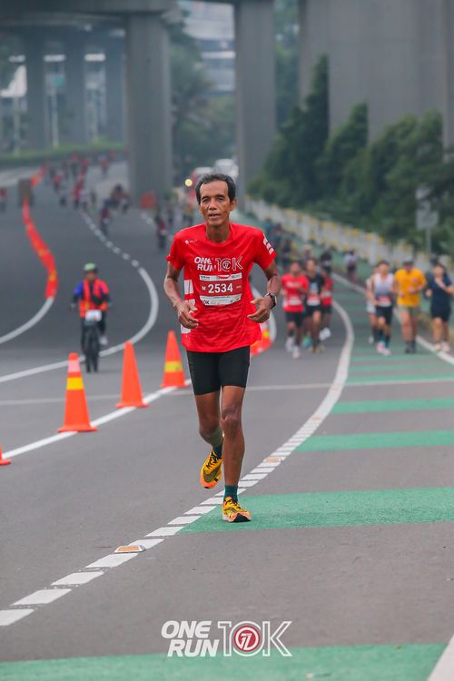 Race photo from ONE RUN 10K 2025