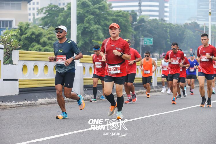 Race photo from ONE RUN 10 K