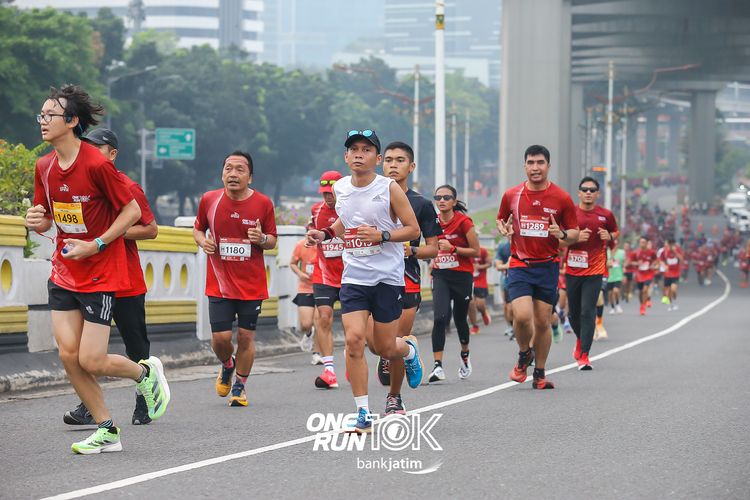 Race photo from ONE RUN 10 K